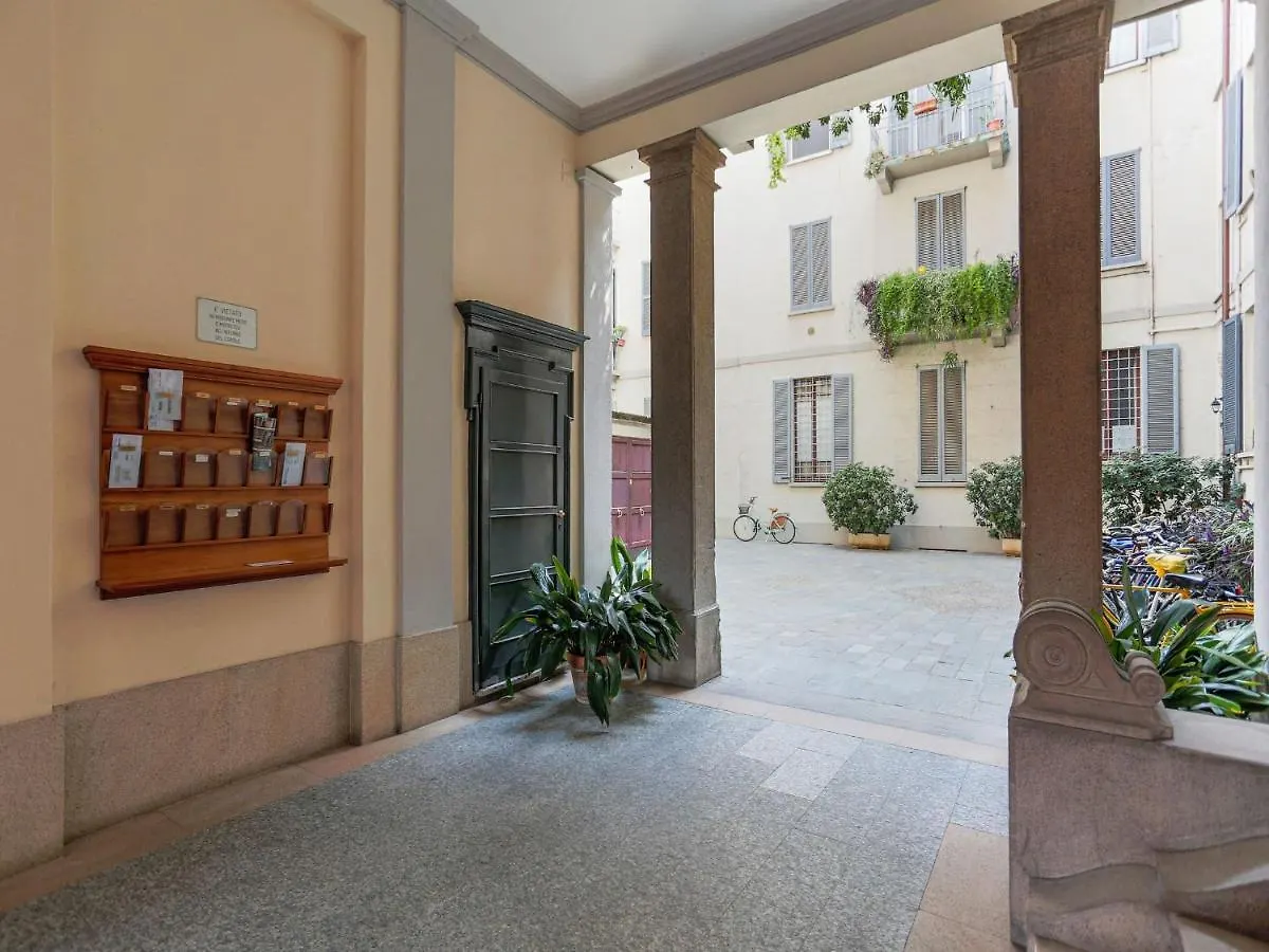 The Best Rent - Colorful Apartment Milan City Center