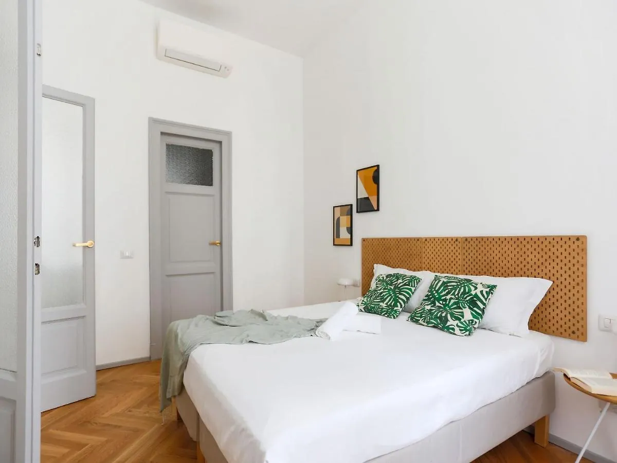 The Best Rent - Colorful Apartment Milan City Center Italy