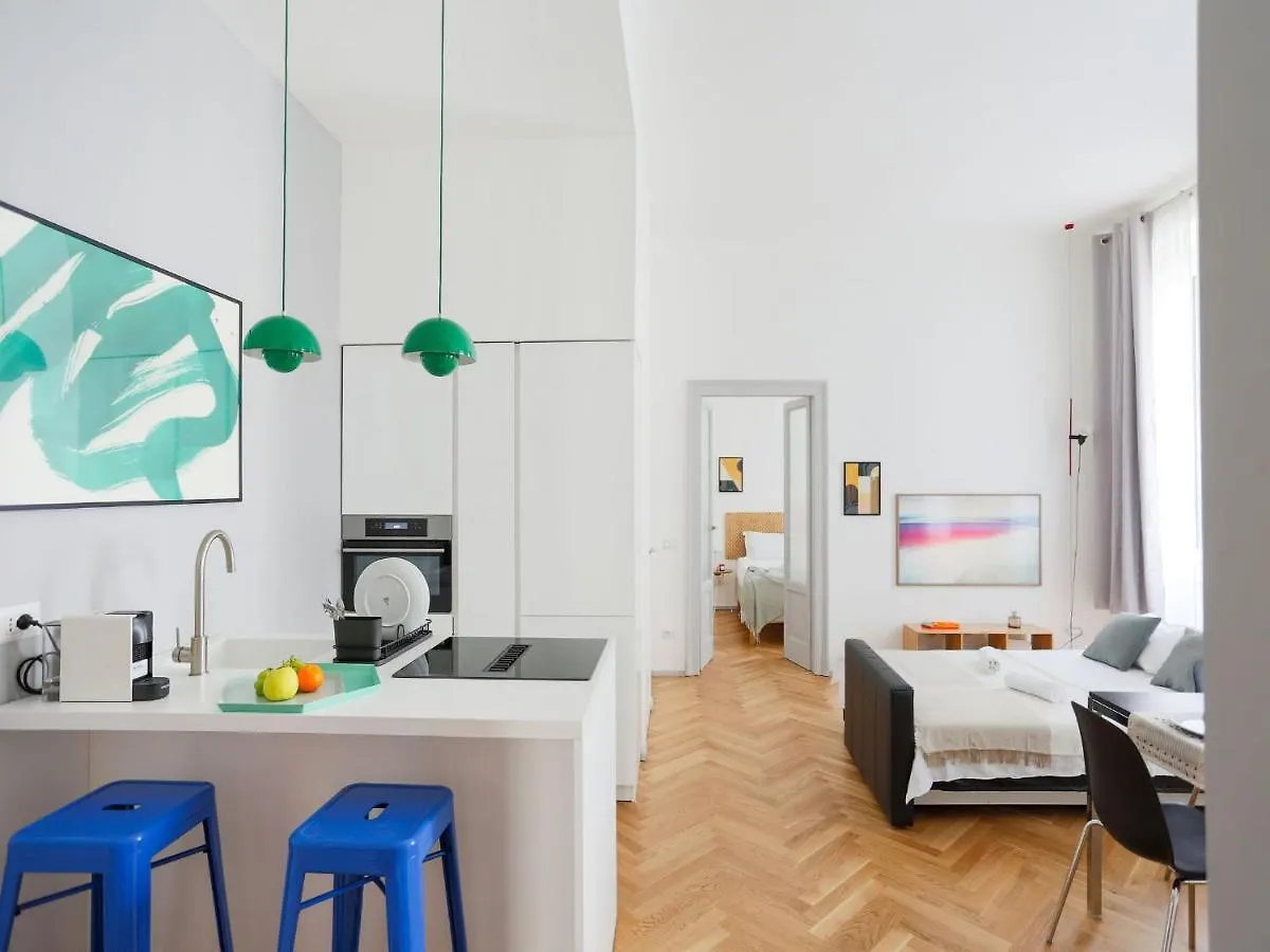 The Best Rent - Colorful Apartment Milan City Center