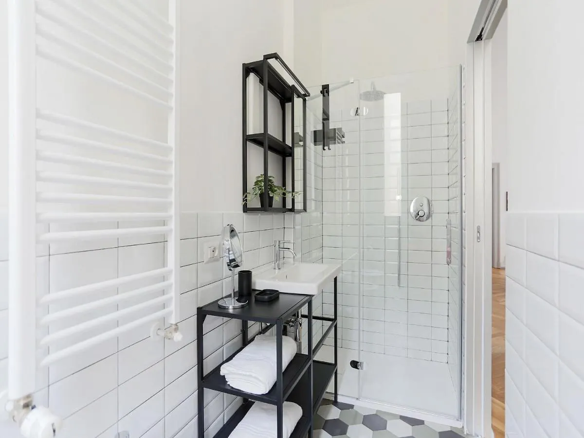 The Best Rent - Colorful Apartment Milan City Center