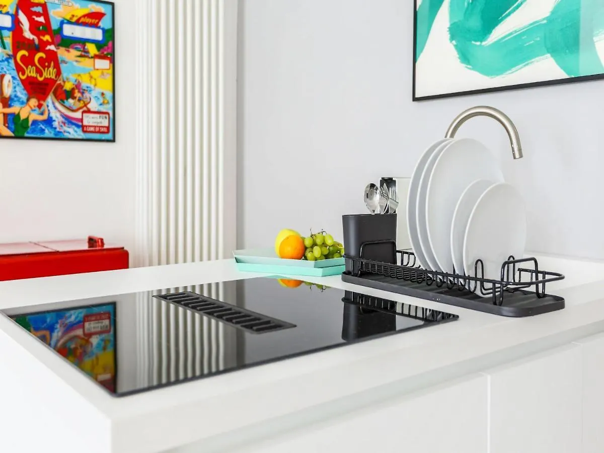The Best Rent - Colorful Apartment Milan City Center